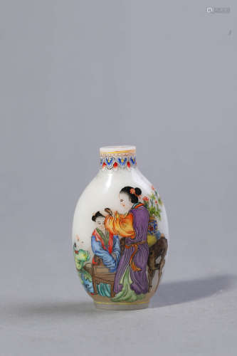 Painted Glass Figure Snuff Bottle