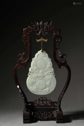 Carved White Jade Gourd-Shape Pendant