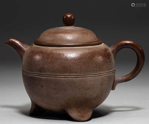 Ancient Chinese purple teapots
