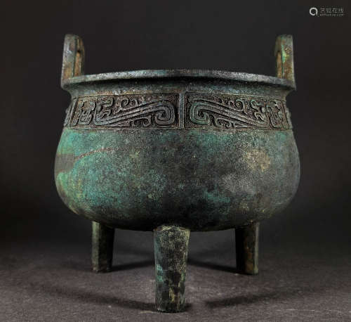 Chinese Han Dynasty bronze tripod