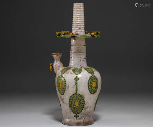 Chinese Glazed neck flask of tang Dynasty