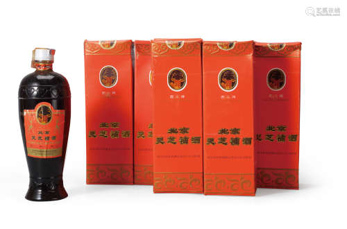 80年代产出口装鹿头牌「北京灵芝补酒」  6瓶（原盒）