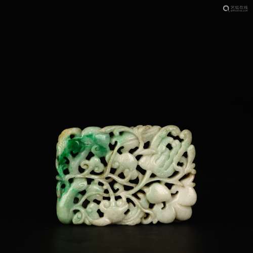 Jadeite carving pendant in Qing Dynasty