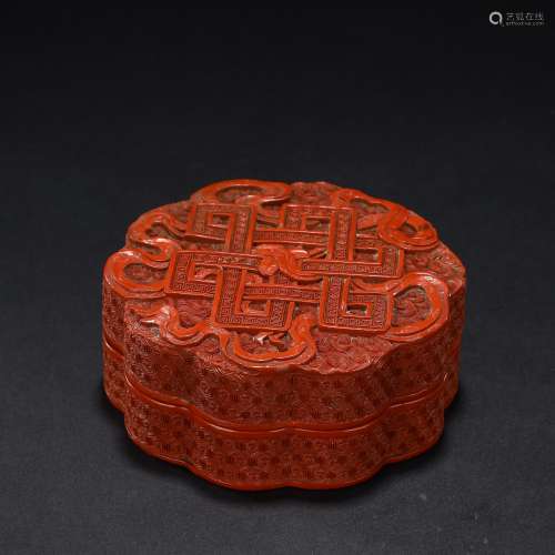 Carved lacquer powder box in Qing Dynasty