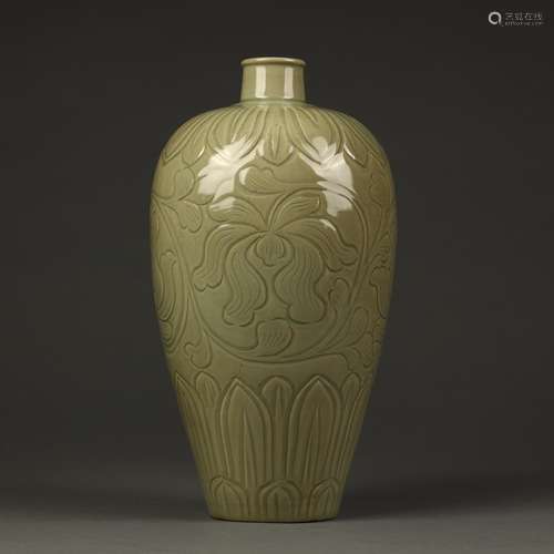 Yaozhou kiln carved plum bottle