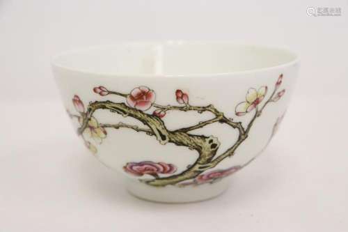 Beautiful Chinese famille rose porcelain bowl