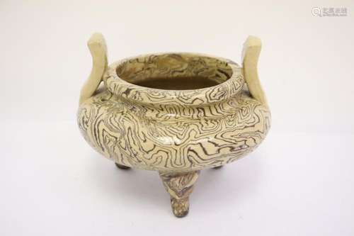 A marbled censer