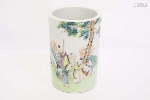 Chinese famille rose porcelain brush holder