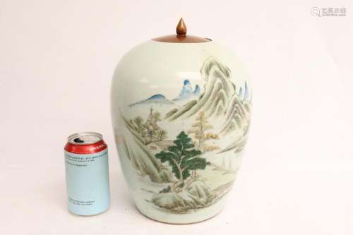 Chinese antique famille rose porcelain jar