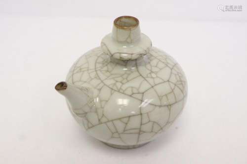 Fine Chinese crackleware porcelain wine server