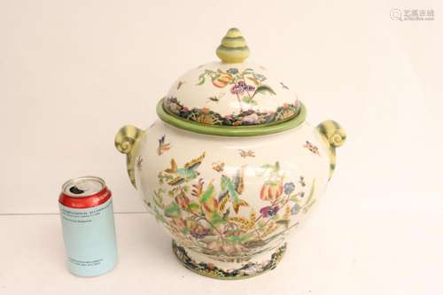 A famille rose porcelain covered tureen