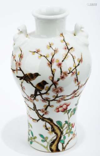 A FAMILLE ROSE PAINTED ENAMEL PORCELAIN VASE WITH TWO