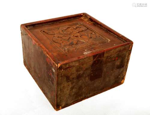 A WOODEN JEWELRY BOX.M033