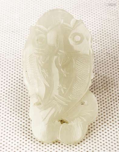 CHINESE JADEITE ORNAMENT DESIGNED WITH DOUBLE FISH.Z059.