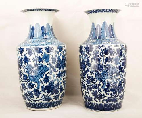 (2) A PAIR BLUE AND WHITE PORCELAIN VASES. DOUBLE RING MARK ...