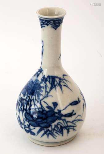 A SMALL BLUE AND WHITE BAMBOO LANDSCAPE VASE.