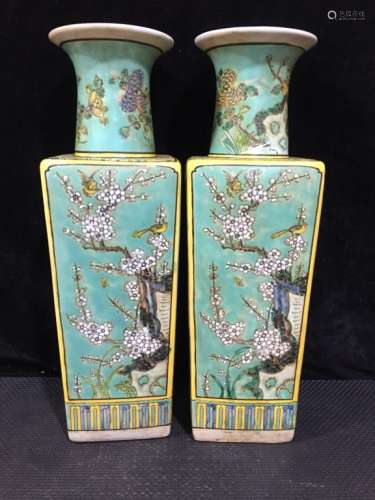 Pair of Chinese Sancai Porcelain Vases,Mark