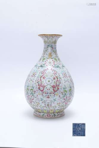 Qianlong Period Famille Rose Porcelain 