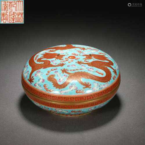 Blue glaze dragon pattern lid box