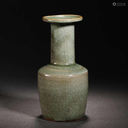 Song Dynasty Ru Kiln Bottle