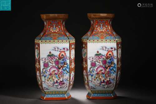Pastel vase with figures