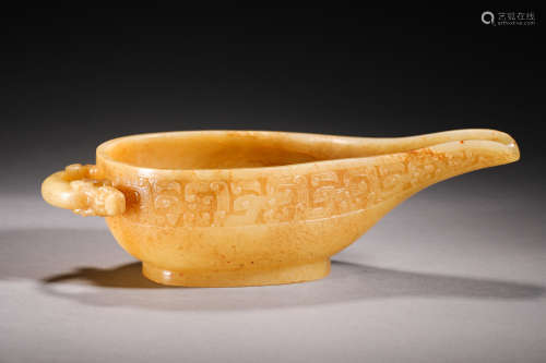 Han dynasty Hetian jade beast head holding cup