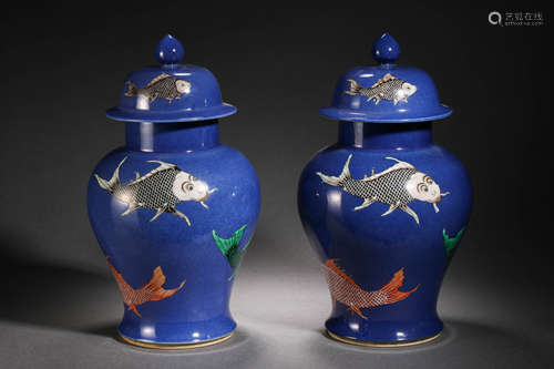 Blue glaze fish pattern large jar