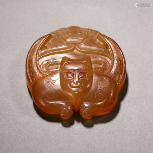 Han Dynasty agate beast head ornament