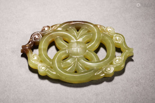 Qing Dynasty Hetian jade and flower jade pendant