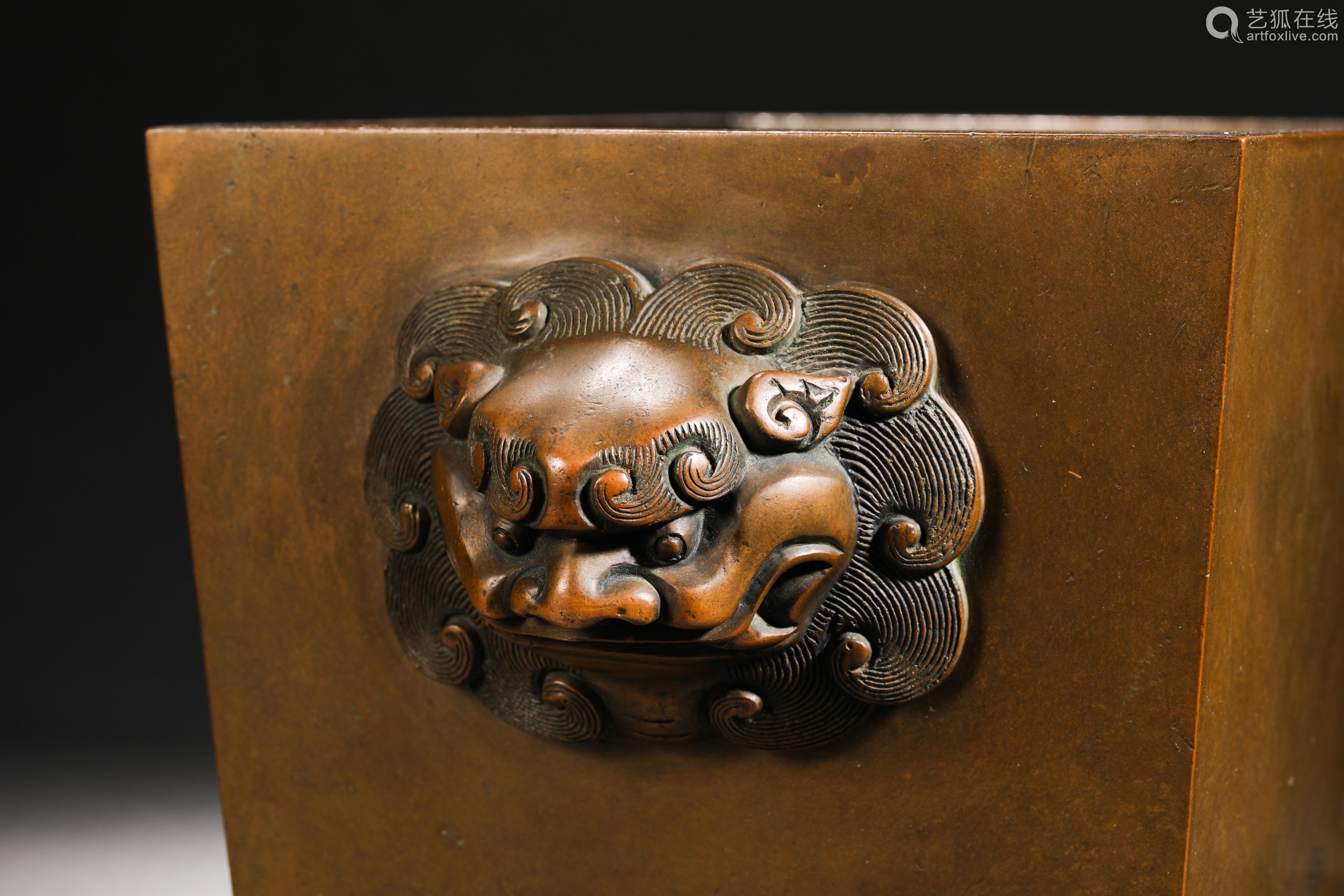 Qing Dynasty Bronze Beast Head Stove