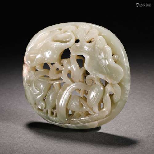 Liao Dynasty Hetian jade and lotus ornaments