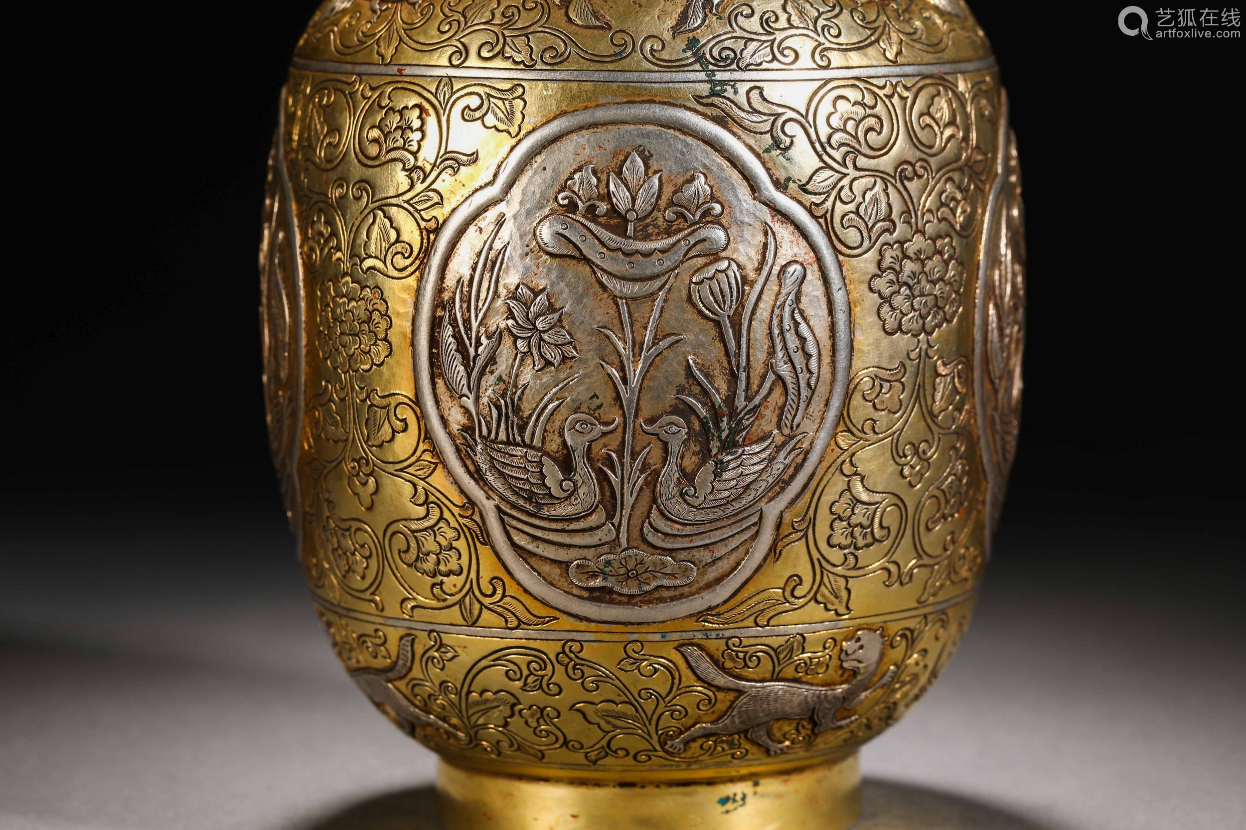 Qing Dynasty Gilt Flower Vase