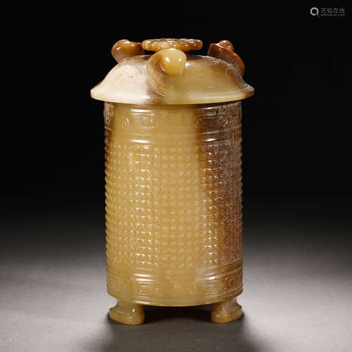 Han dynasty Hetian jade beast head cap bottle