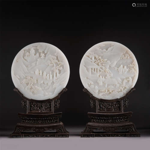 A PAIR OF WHITE JADE CARVED ROUND TABLE SCREENS,QING