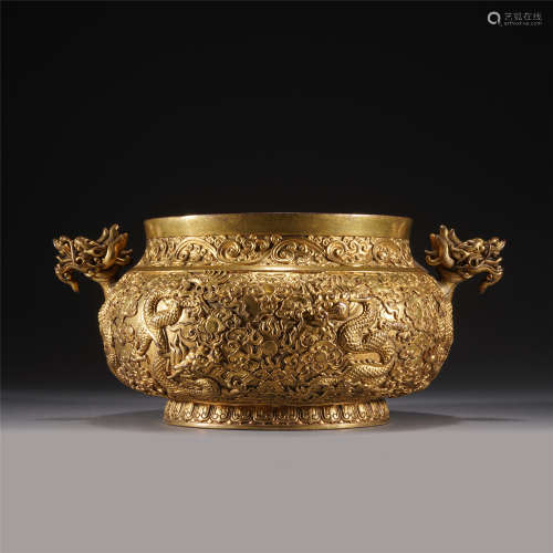 A GIL BRONZE DRAGON PATTERN ROUND CENSER,QING