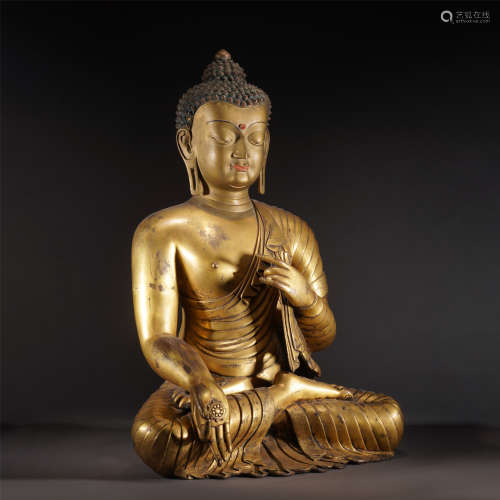 A BRONZE GOLDED PAINT FIGURE OF BUDDHA SEATED STATUE,QING
