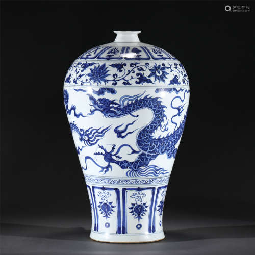 A BLUE AND WHITE PORCELAIN VASE,YUAN