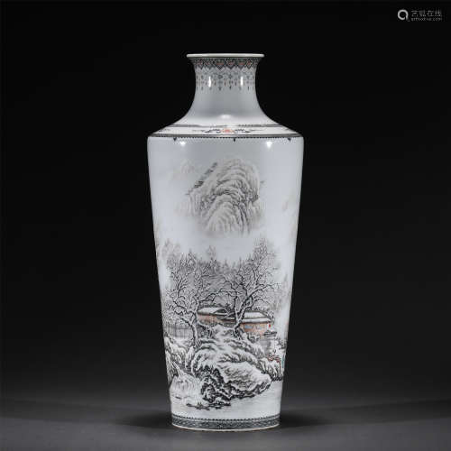 A FAMILLE ROSE SNOW SCENERY PAINTING PORCELAIN VASE