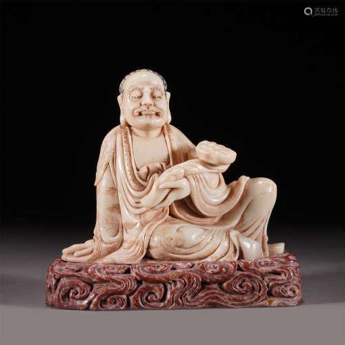 A SHOUSHAN STONE CARVED LUOHAN SEATED STATUE,QING
