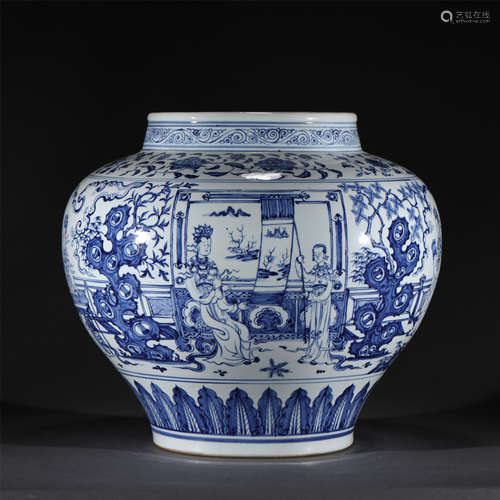 A BLUE AND WHITE PORCELAIN JAR,MING