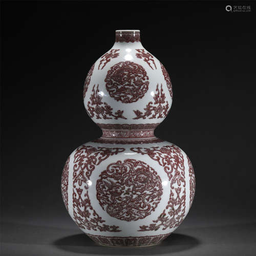 A RED UNDER GLAZE PORCELAIN DOUBLE-GOURDS VASE,QIANLONG