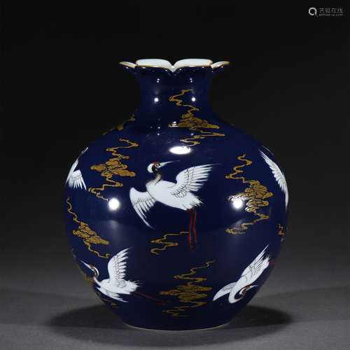 A FAMILLE ROSE PORCELAIN VASE,YONGZHENG