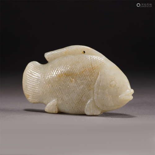 A WHITE JADE FISH PANDENT,QING