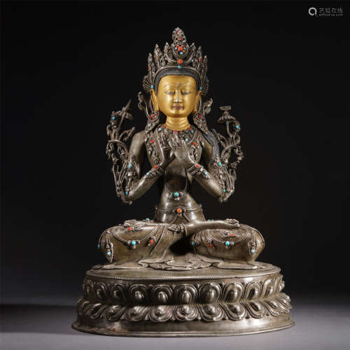 A TIBETAN SILVER GOLDEN PAINT FIGURE OF BUDDHA SEATED STATUE...
