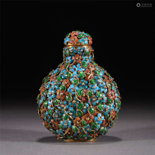 A GILT SILVER INLAID ENAMELING SNUFF BOTTLE,QING