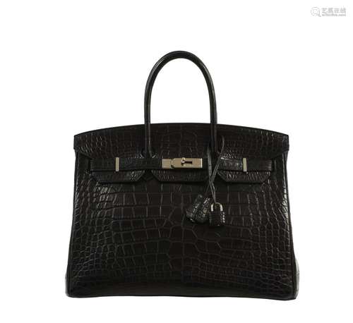 HERMÈS 2001 Sac BIRKIN 35 Alligator mat noir (Alligator miss...