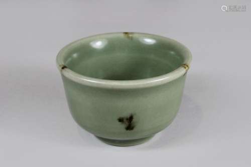 Longquan Celadon Becher, China