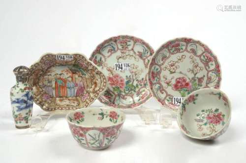 Lot de six porcelaines polychromes de Chine comprenant: une ...