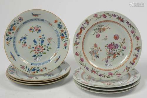 Deux suites de quatre assiettes en porcelaine polychrome de ...