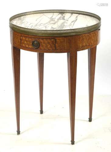 Table bouillotte Louis XVI en bois de placage et marqueterie...